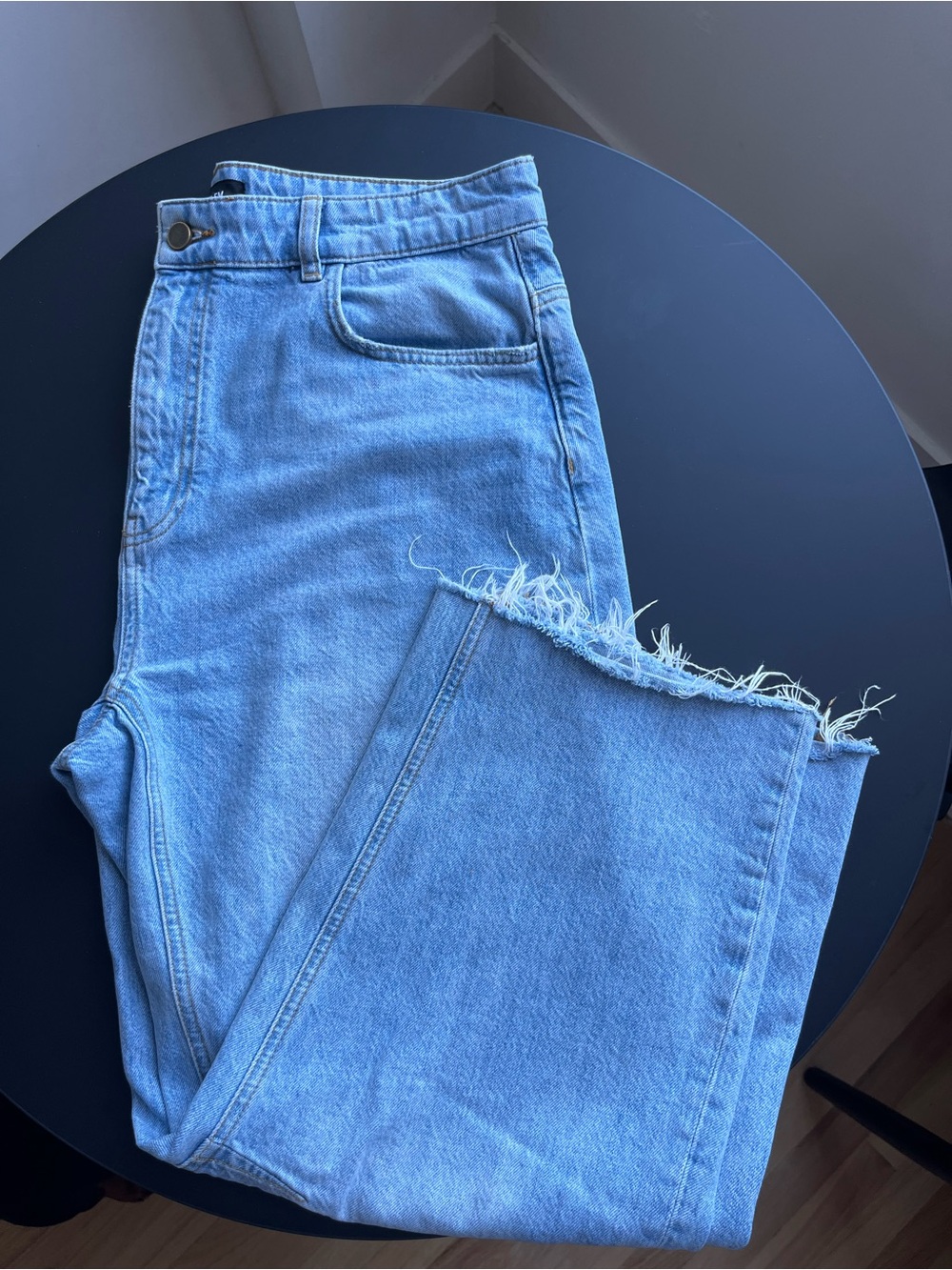 ME+EM Frayed Hem Engineered Leg Jean